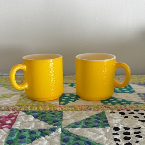 Vintage 70s Hazel-Atlas Milk Glass Mugs Bright Yellow Orange Peel Pebble Glaze - Picture 1 of 3